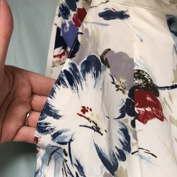 Toni Garment for CC Magic floral woman’s 2 piece shorts suit - Picture 10 of 10